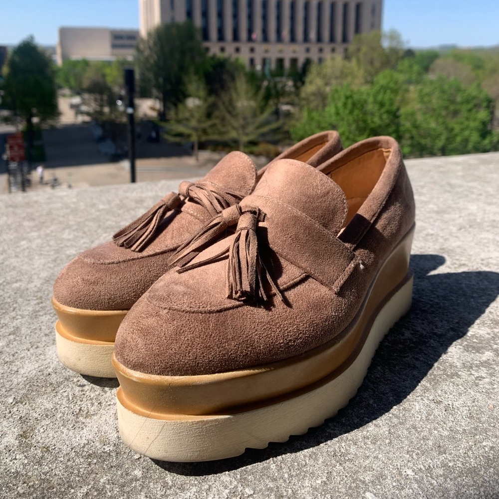 Suede platform flats 🥰